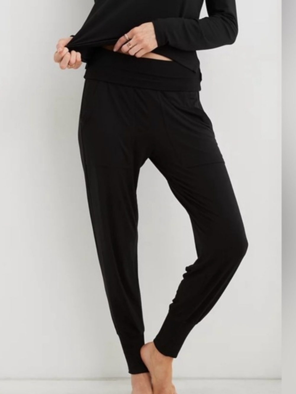Offline By Aerie Black Fold-Over Jogger Pants Size Medium Athleisure Lounge